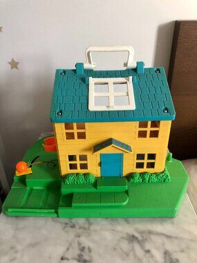 Fisher Price Little People Deluxe Neighborhood House #2551 Vintage 1989 - Yellow